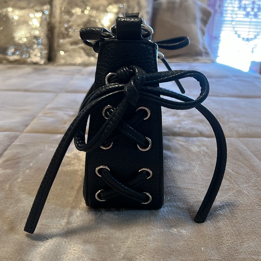 Kez Laced Bag - Picture 4 of 6